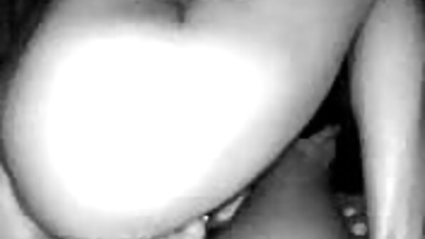 Riba s malim sisama radi seks u poziciji 69