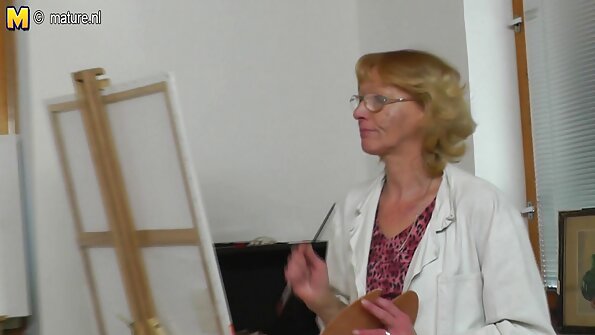 Još jedna seksualna akcija u školi jer cura dobija loše ocjene