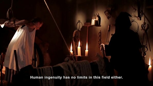 Crna riba koja voli bijele dječake osjeća spermu u svom licu