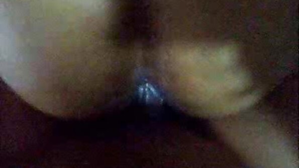 Beba je otežala penis i dozvolila muškarcu da to uradi sa njom