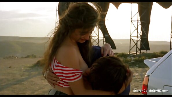 Dvojica muškaraca ovdje prodiru u ribu koja voli anal