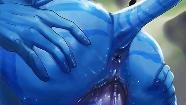 Nakon mature, trojka s kraljicom i njenom droljavom prijateljicom