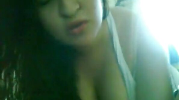 Veliki kurac zadovoljava mladu lepoticu Karter Foxx dobrim jebanjem